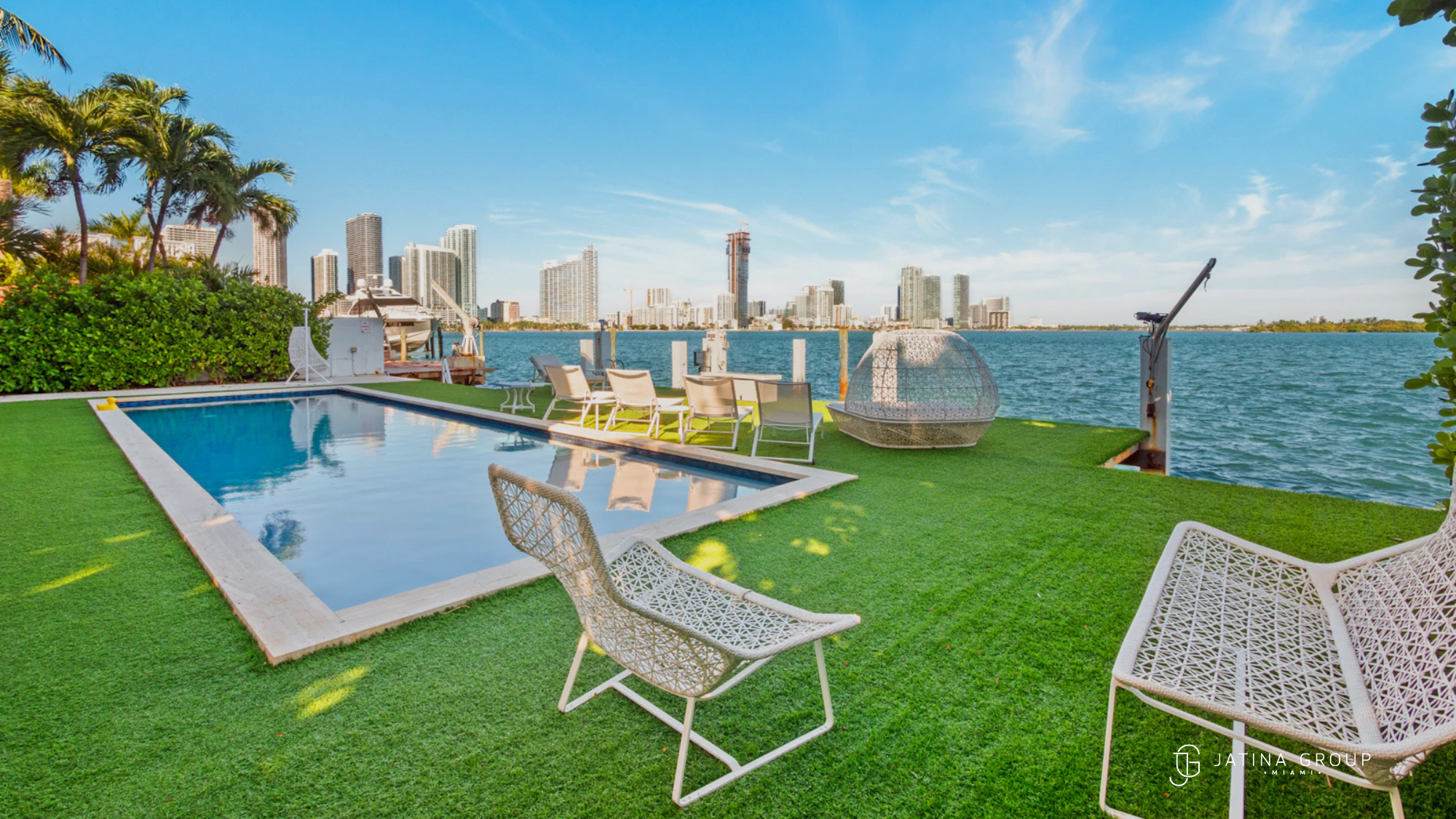 Luxurious Miami Villa Beachfront View