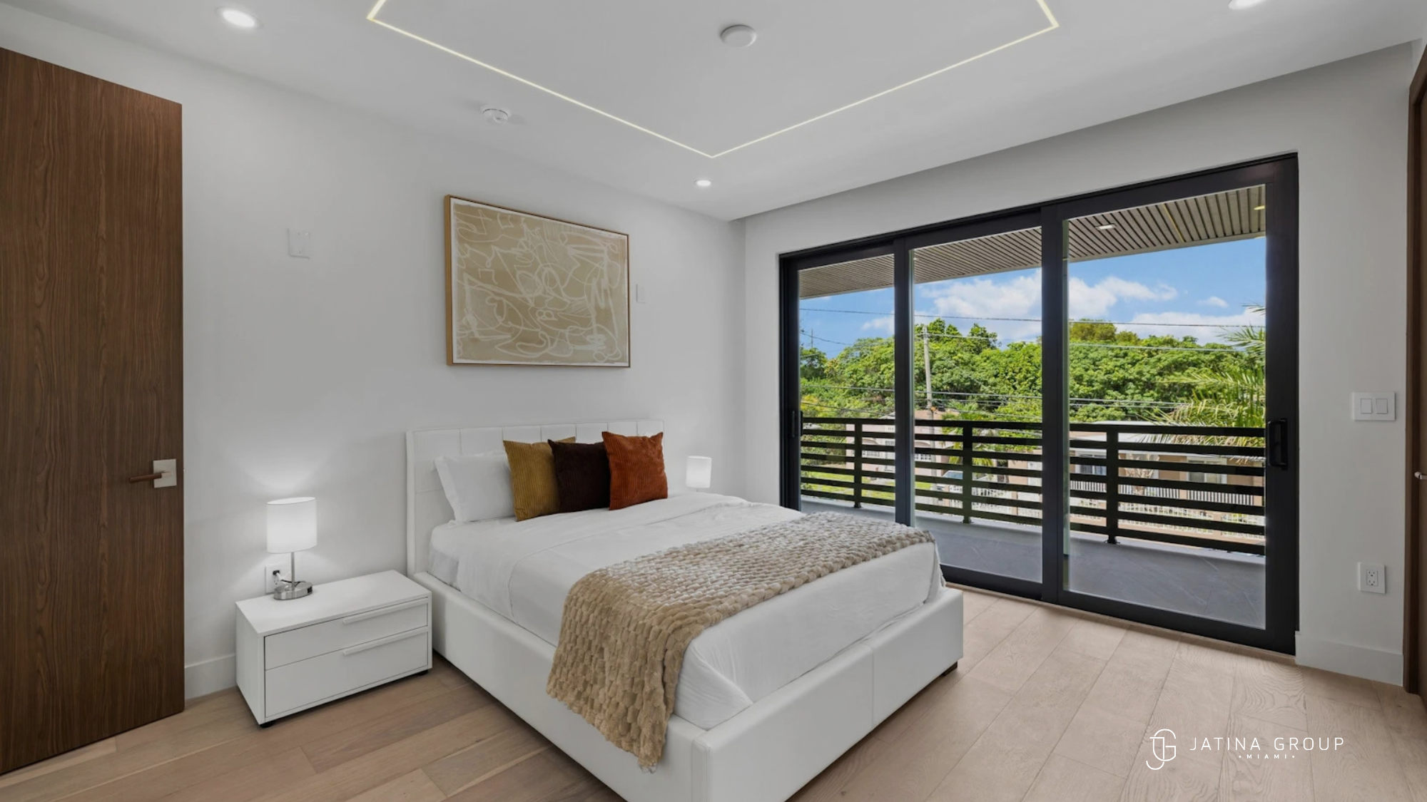 Miami Beach’s Seasonal Rental Trends: When to Book and What to Expect