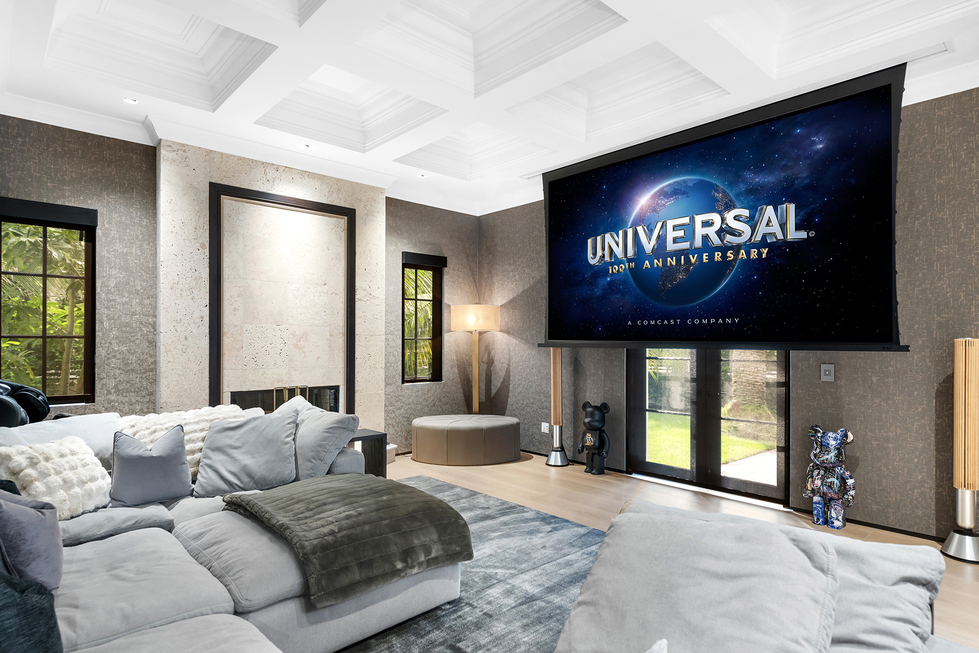 Immersive Game Media Room Villa 2025