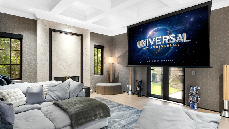 Immersive Game Media Room Villa 2025