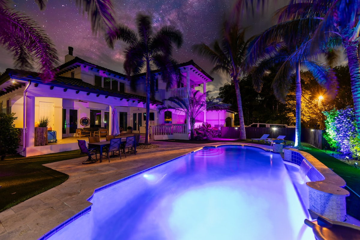 Miami Villa Holiday Lights