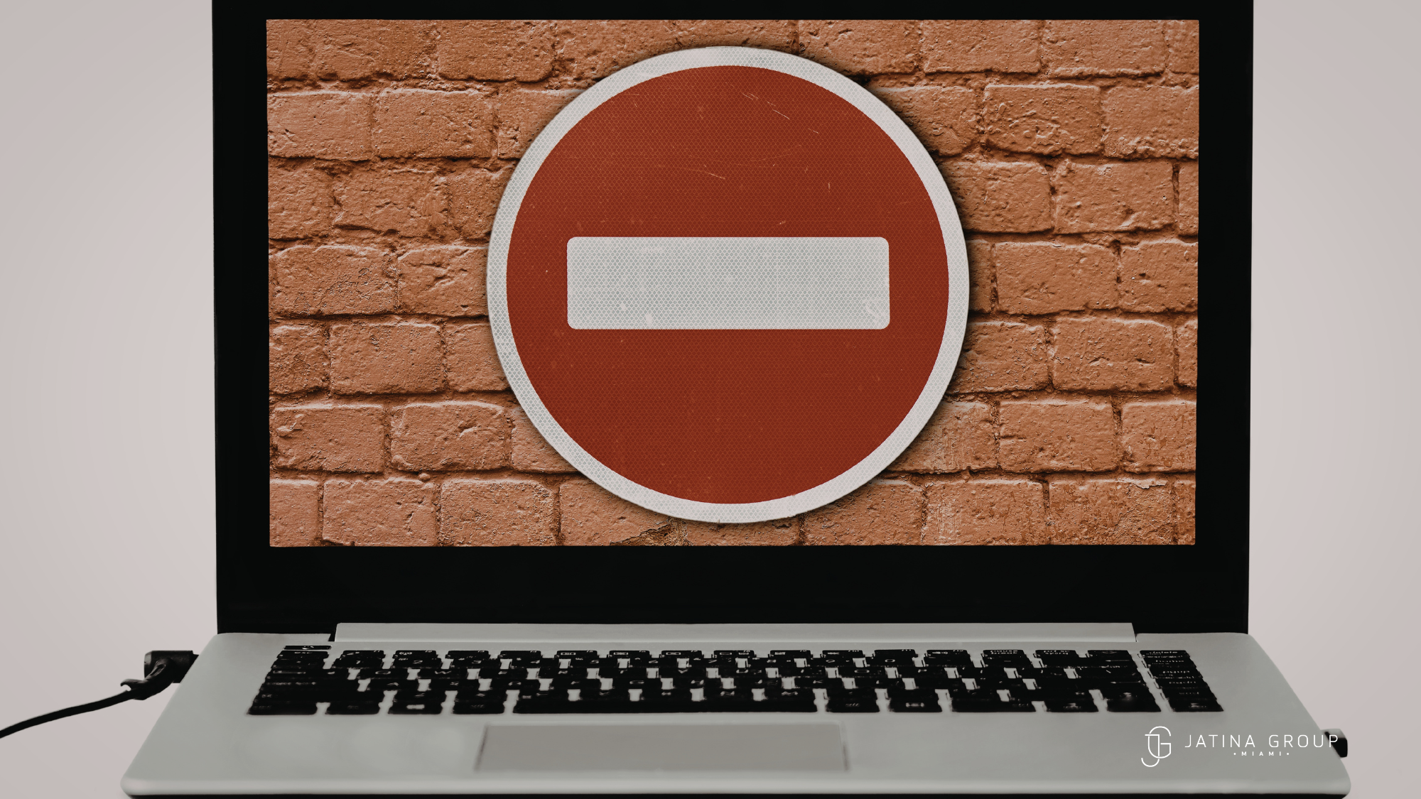 Luxury Villa Booking Red Flags Warning Signs