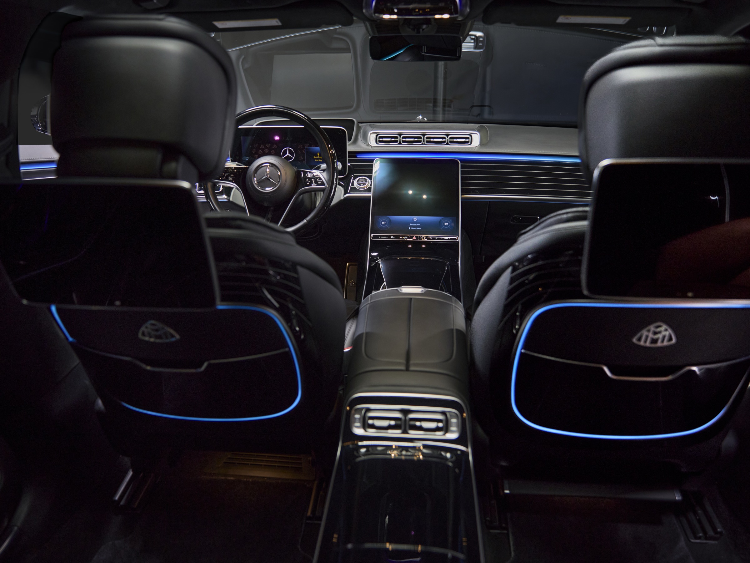 Miami Mercedes-Maybach 580 rental image #3