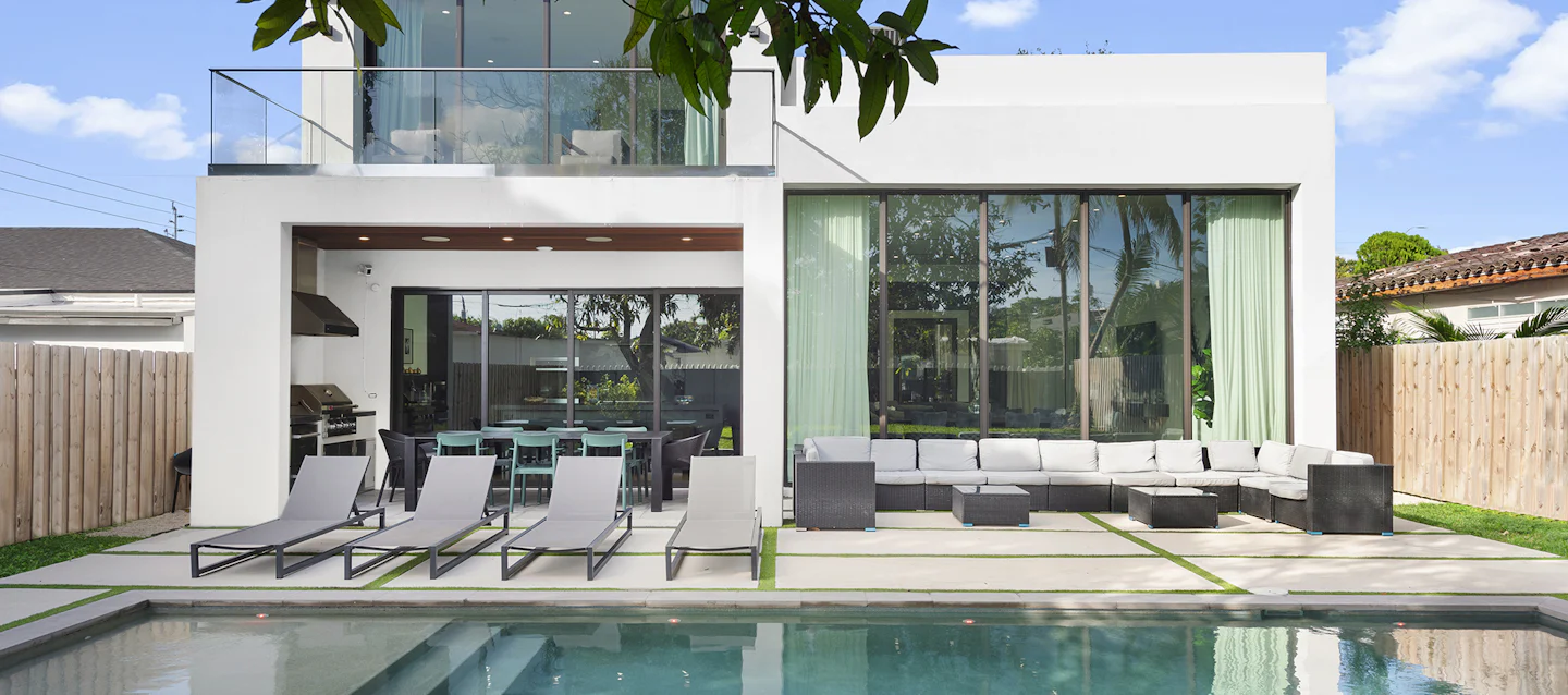 Villa Sol luxury rental in Design District