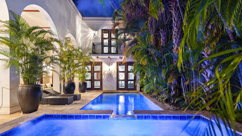 Private Pool Garden Villa Miami Beach