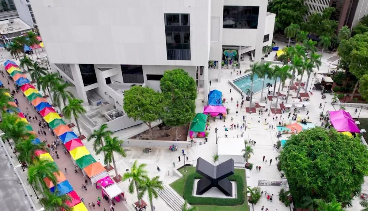 Miami Book Fair Street Fair