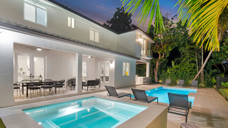 Villa Granada Coastal Views