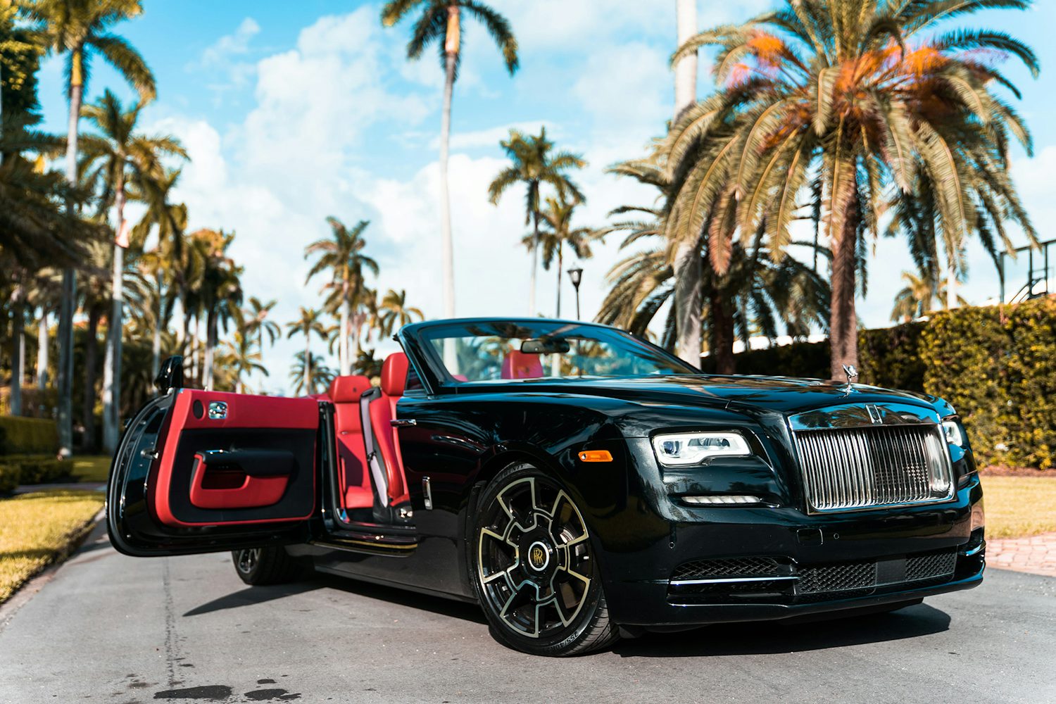 Rolls Royce Dawn for rent in Miami Beach