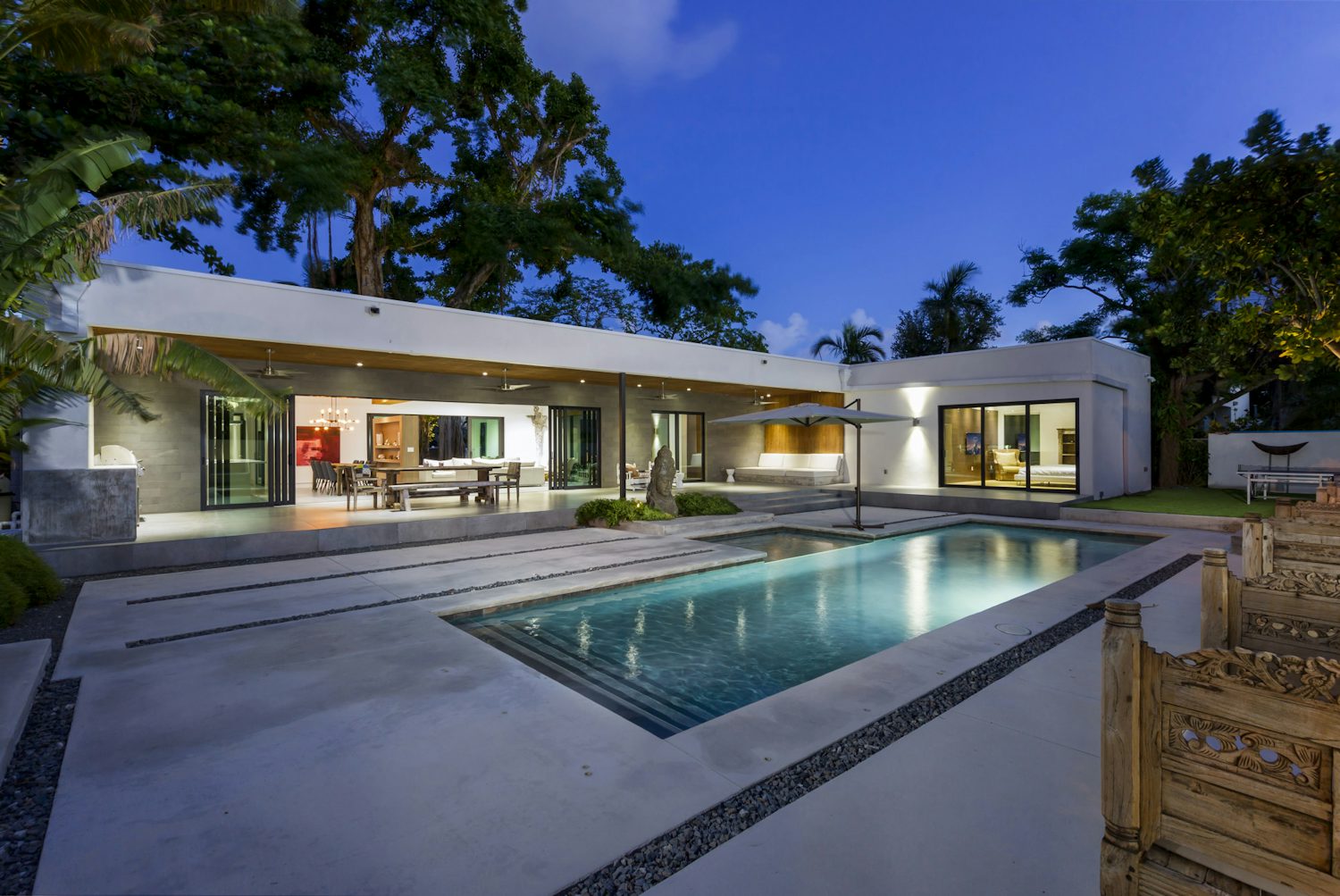 Miami villa rental with pool