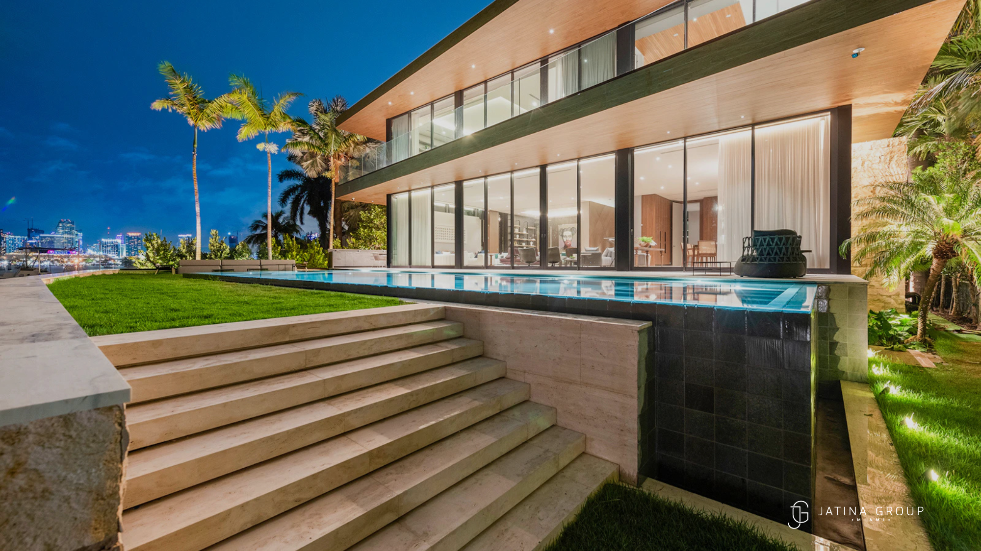 Villa Marino Infinity Pool Christmas