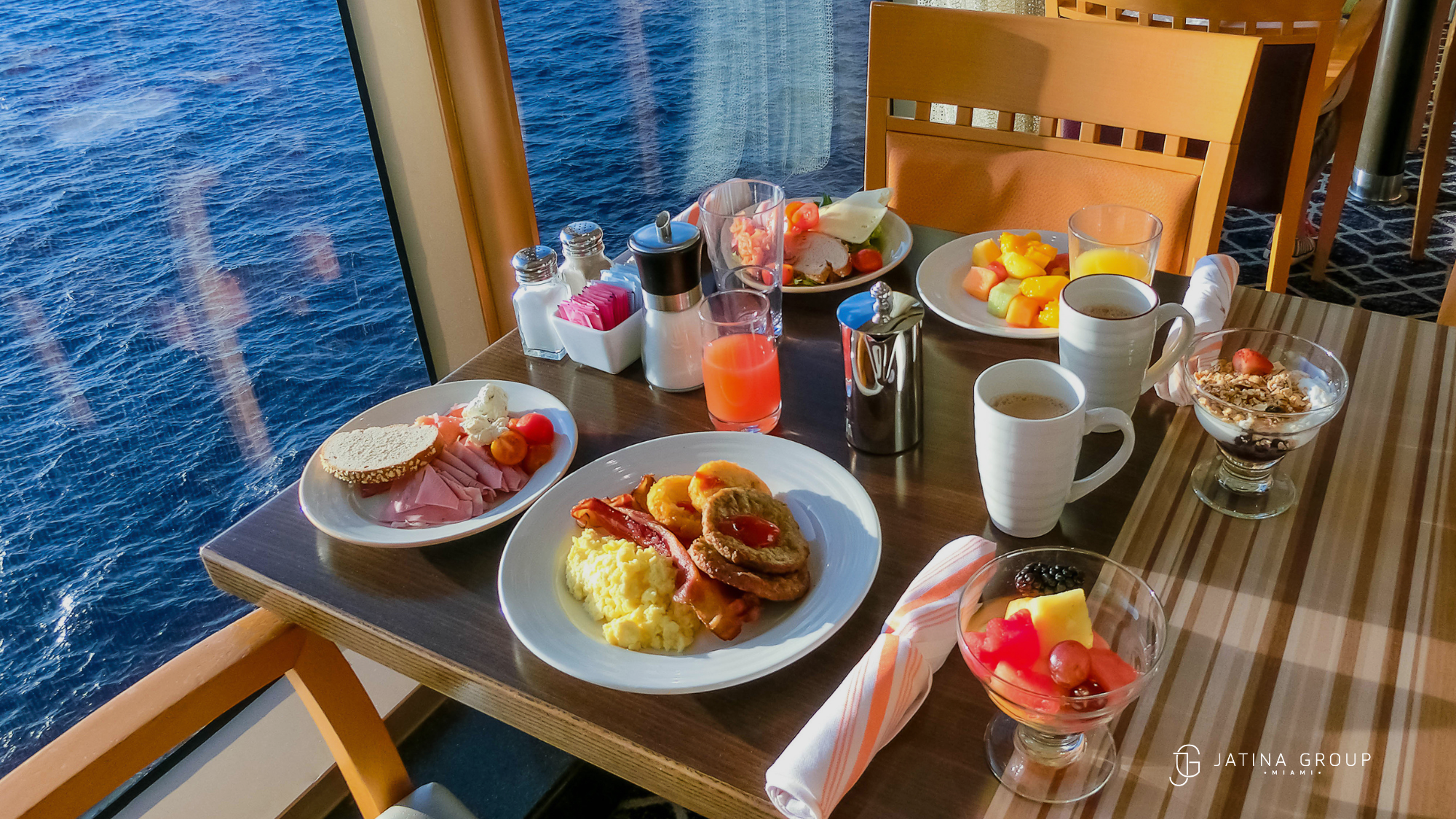 Miami Yacht Dining Experience